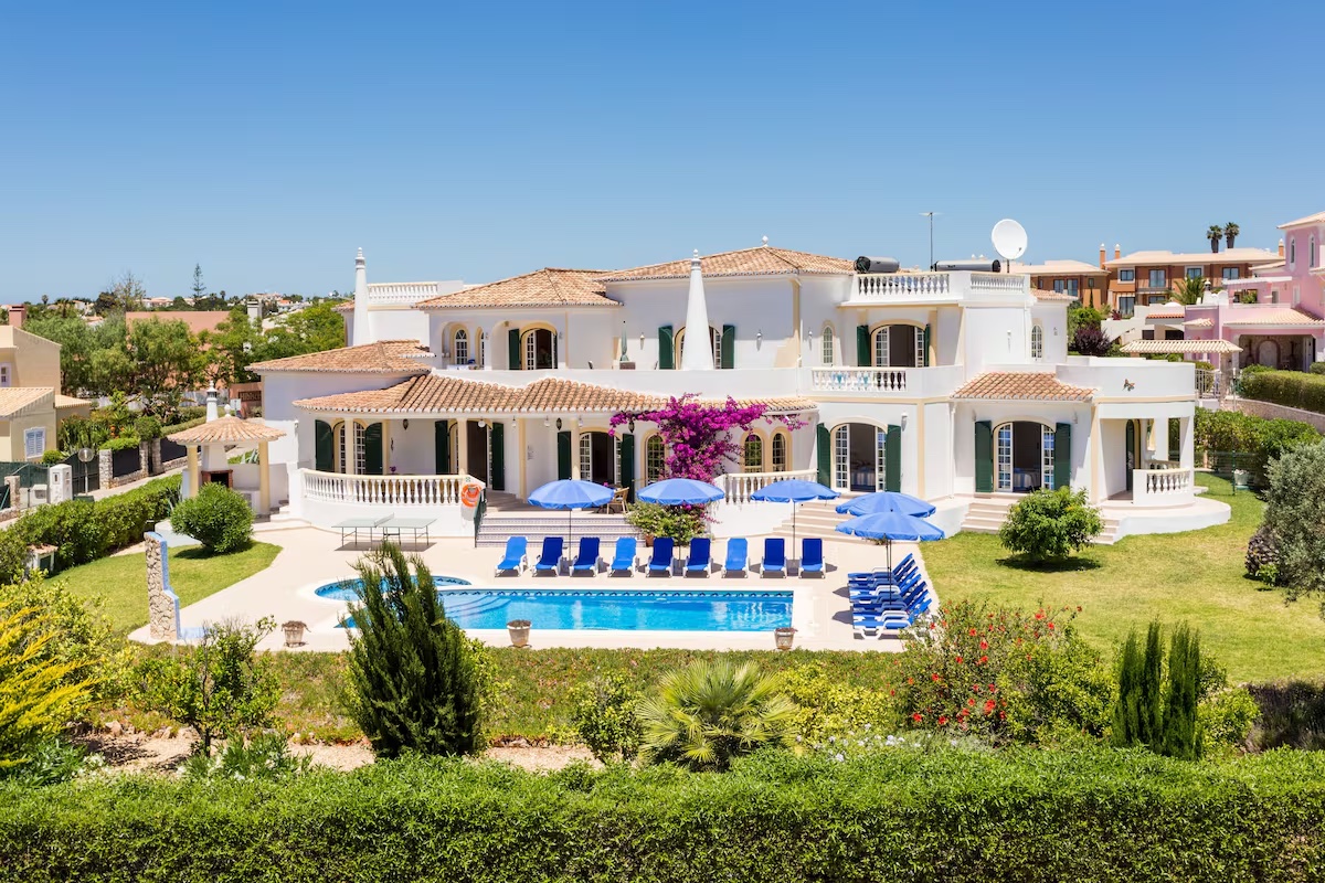 Algarve Villa pano view pool