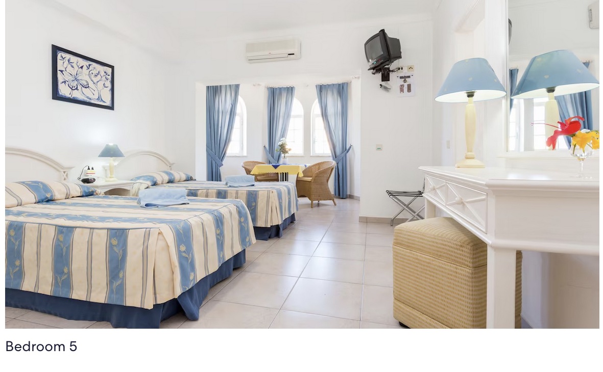 ROOM 5 Oasis Suite